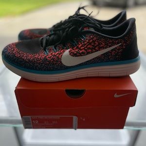 Nike Free RN (Men’s Size 12)